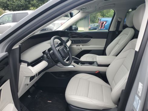New 2026 Lincoln Nautilus Reserve w/ Jet Appearance Package AWD/4WD image 11