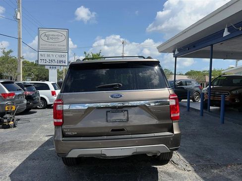 Used 2018 Ford Expedition XLT w/ Cargo Package RWD image 4
