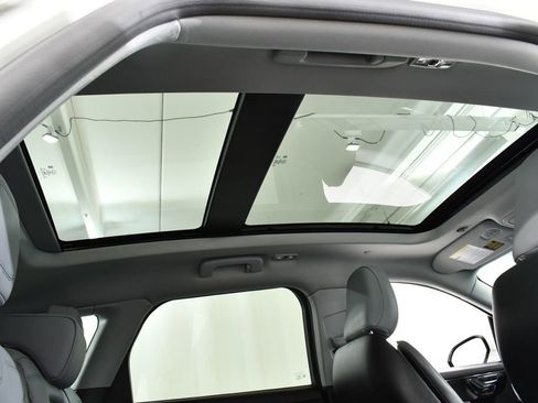 Used 2022 Lincoln Corsair Reserve w/ Equipment Group 201A image 18