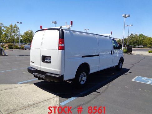 Used 2022 Chevrolet Express 2500 Extended w/ Driver Convenience Package RWD image 8