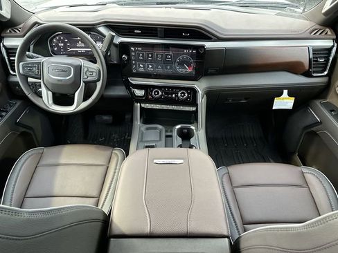 New 2026 GMC Sierra 2500 Denali w/ Denali Reserve Package image 21