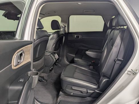 Used 2021 Kia Sorento EX image 22