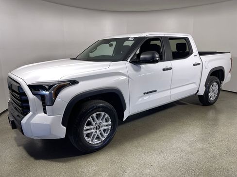 New 2026 Toyota Tundra SR5 image 7