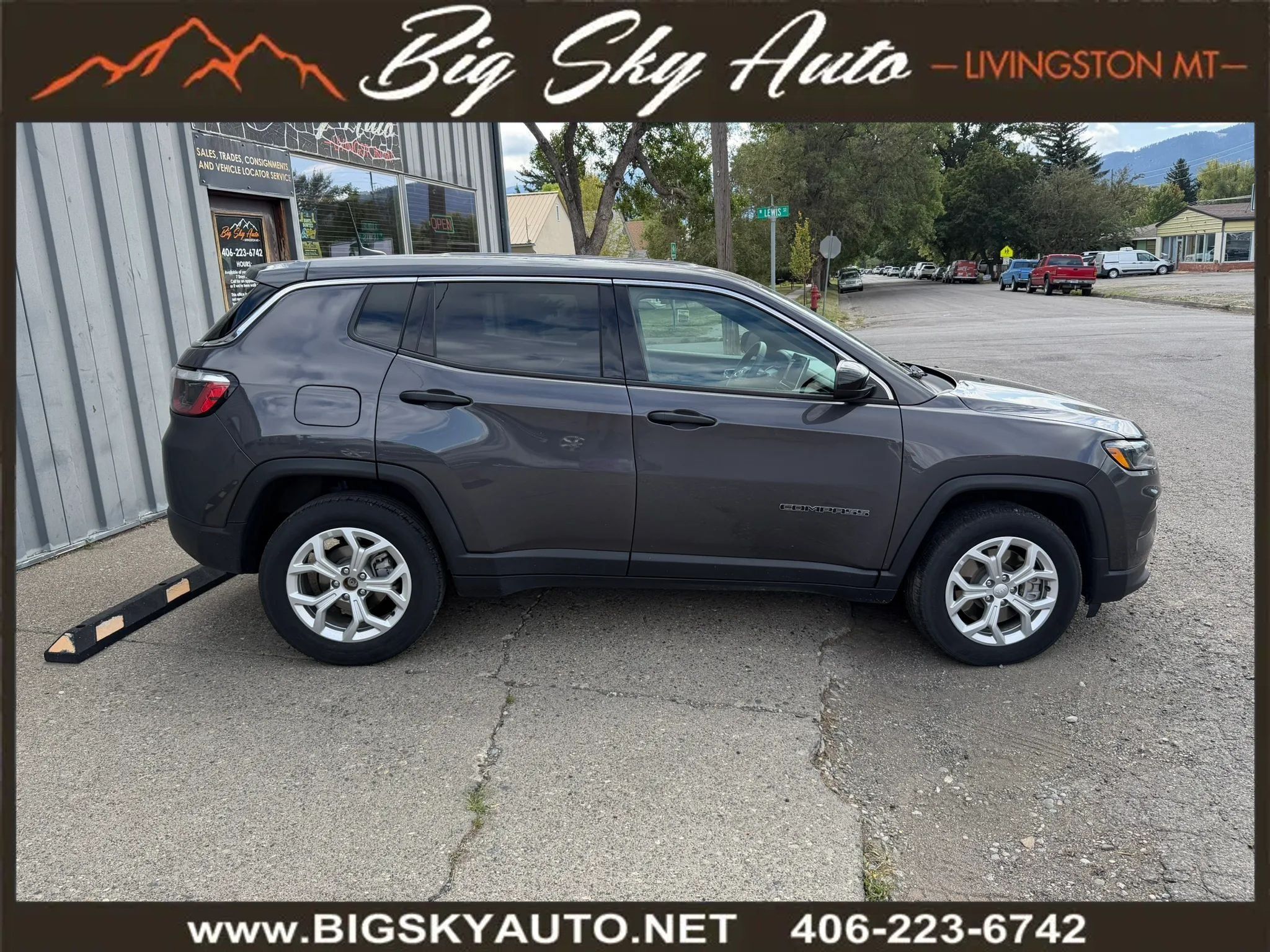 Used 2024 Jeep Compass Sport AWD/4WD image 6