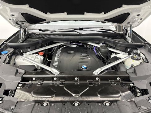 Used 2025 BMW X5 xDrive40i w/ Parking Assistance Package AWD/4WD image 20