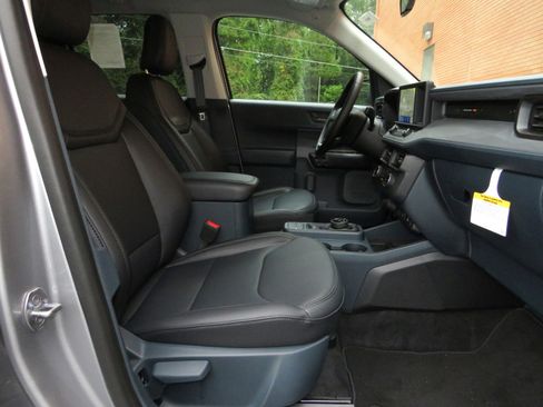 New 2024 Ford Maverick Lariat w/ Black Appearance Package image 24