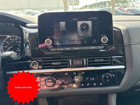 Certified 2024 Nissan Pathfinder SV image 17