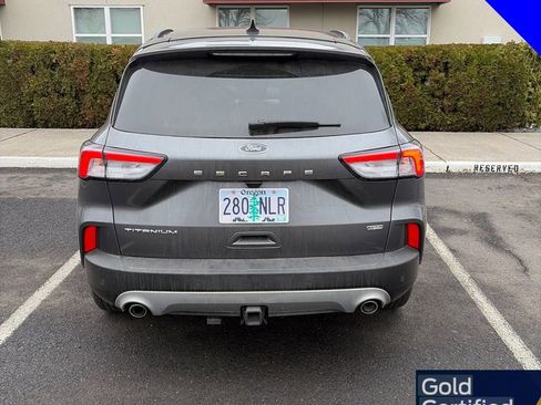 Used 2022 Ford Escape Titanium w/ Class II Trailer Tow Package image 21