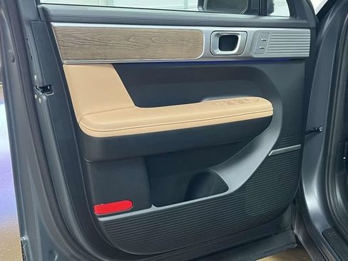 Certified 2025 Hyundai Santa Fe Limited AWD/4WD image 15