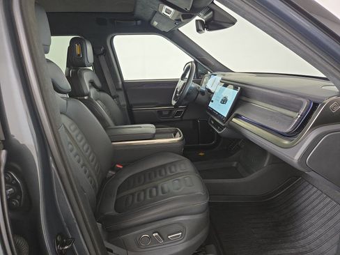 Used 2023 Rivian R1T Adventure AWD/4WD image 23
