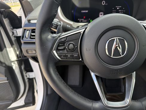 Used 2023 Acura MDX SH-AWD image 19