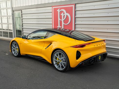 Used 2024 Lotus Emira First Edition image 40
