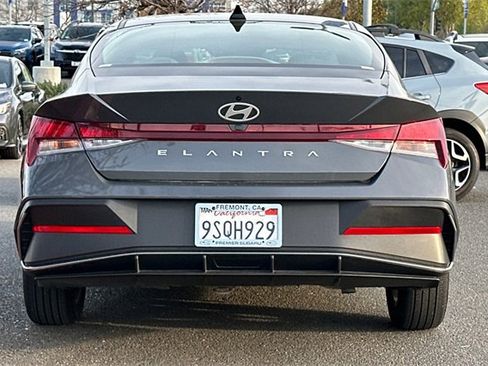 Used 2024 Hyundai Elantra SEL image 5