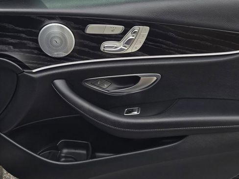 Used 2018 Mercedes-Benz E 300 image 8