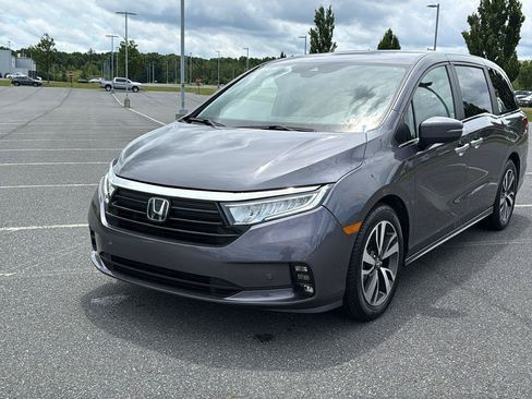 Used 2023 Honda Odyssey Touring image 14