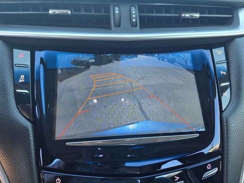 Used 2014 Cadillac XTS Luxury FWD image 10