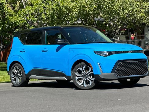 Certified 2025 Kia Soul EX FWD image 2