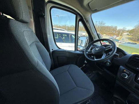 New 2024 RAM ProMaster 3500 w/ Delivery Van Package image 15