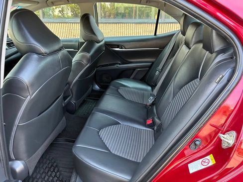Used 2018 Toyota Camry SE FWD image 50