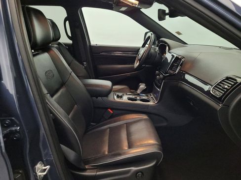 Used 2019 Jeep Grand Cherokee Overland AWD/4WD image 21