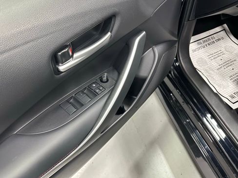 Used 2025 Toyota Corolla SE image 9