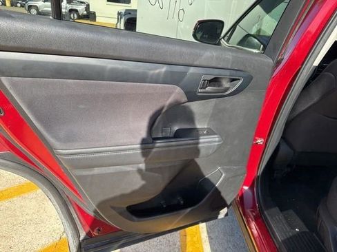 Used 2024 Toyota Highlander LE image 13