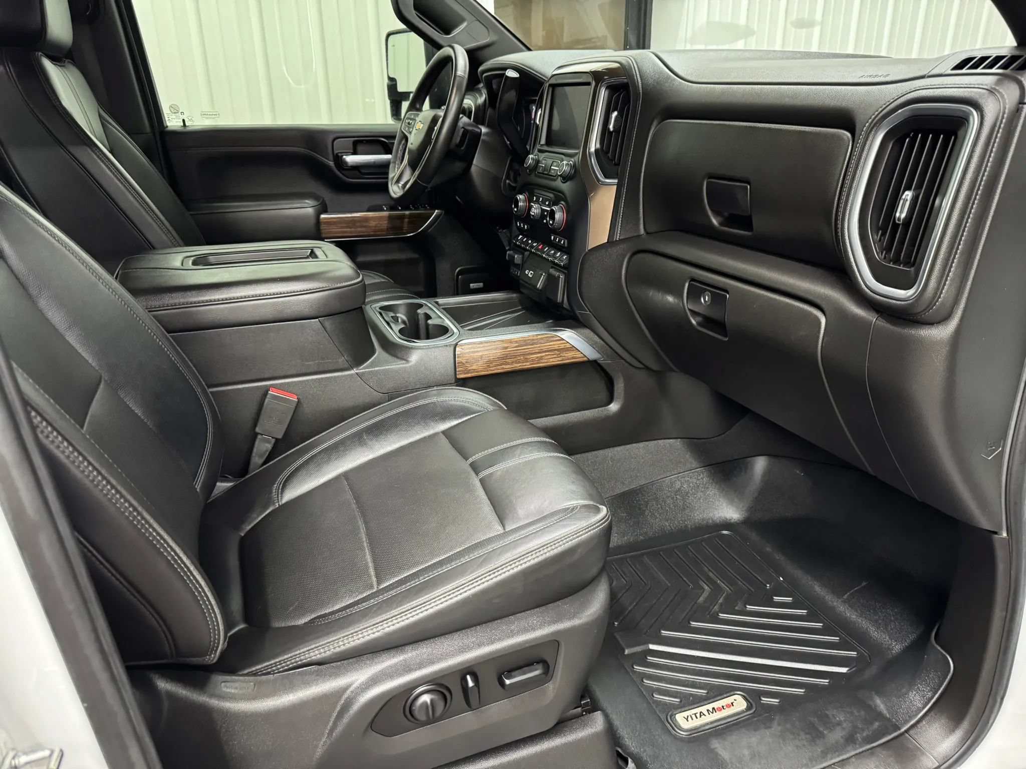 Used 2021 Chevrolet Silverado 2500 High Country w/ Z71 Off-Road Package AWD/4WD image 15