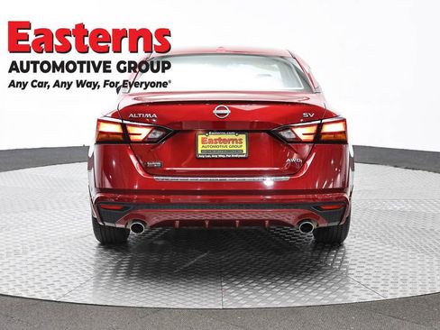 Used 2023 Nissan Altima 2.5 SV w/ SV Premium Package AWD/4WD image 6
