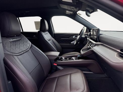 New 2026 Ford Explorer Platinum AWD/4WD image 17