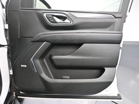 Used 2022 Chevrolet Suburban RST w/ Luxury Package AWD/4WD image 57