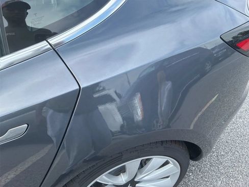 Used 2018 Tesla Model 3 Long Range RWD image 18