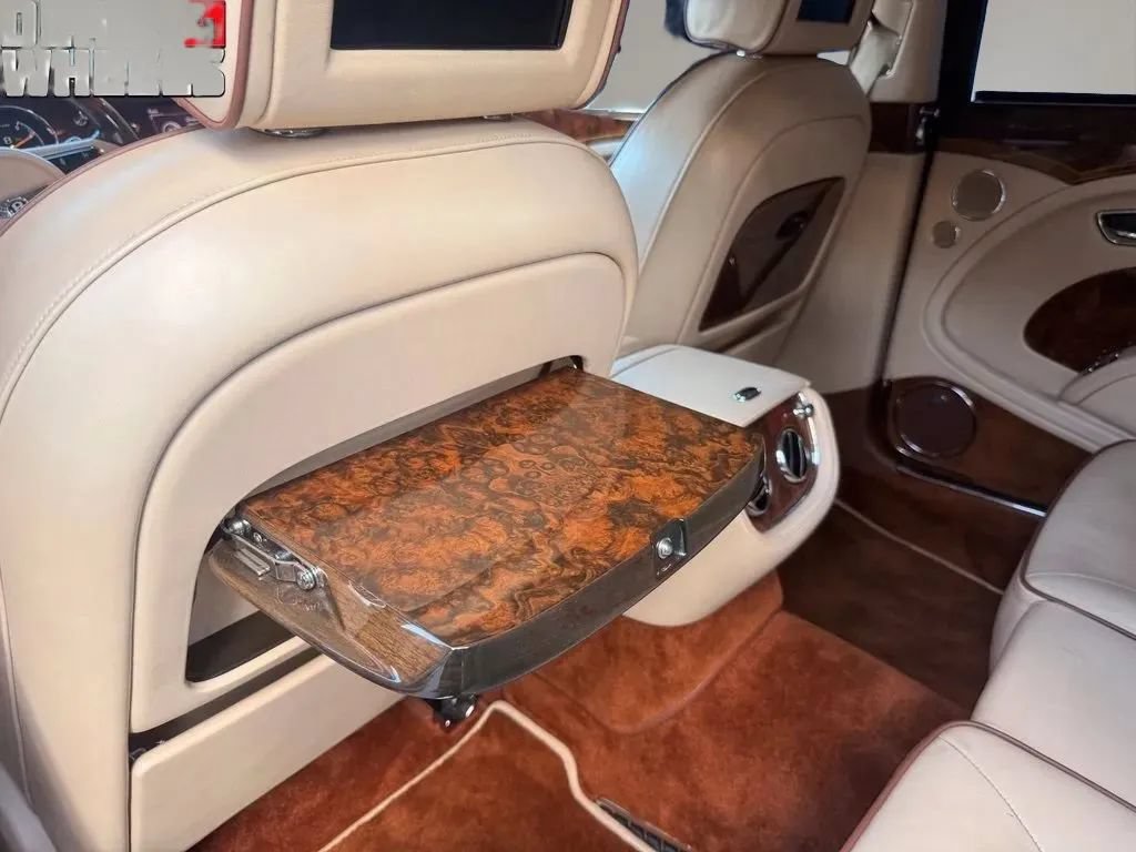 Used 2012 Bentley Mulsanne RWD image 22