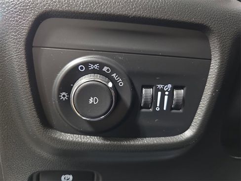 Used 2024 Jeep Grand Cherokee L Summit w/ High Altitude Package image 31