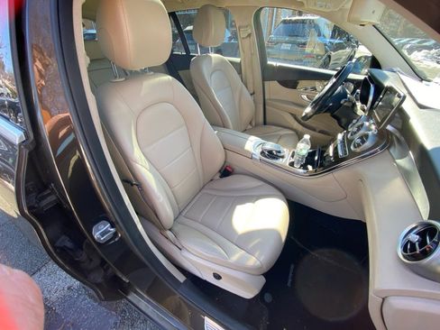 Used 2016 Mercedes-Benz GLC 300 4MATIC image 28