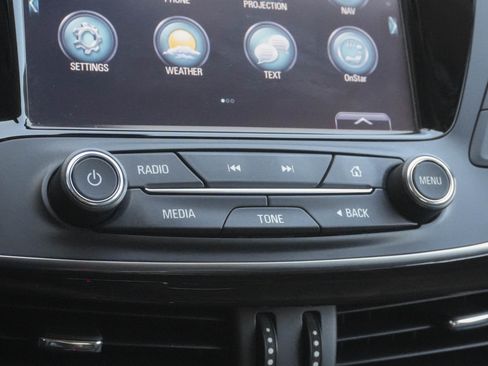 Used 2020 Buick Envision Essence w/ Experience Buick Package FWD image 25