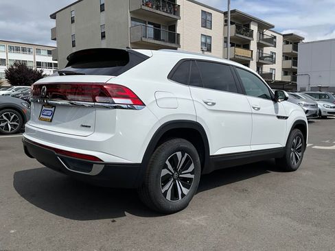 New 2025 Volkswagen Atlas Cross Sport SE image 10