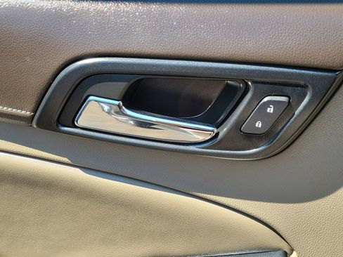 Used 2019 GMC Yukon SLT w/ Open Road Package RWD image 18