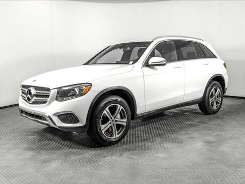 Used 2018 Mercedes-Benz GLC 300 image 2