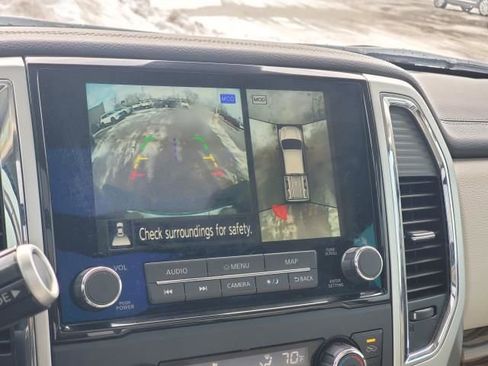 Used 2020 Nissan Titan SL w/ Moonroof Package image 29