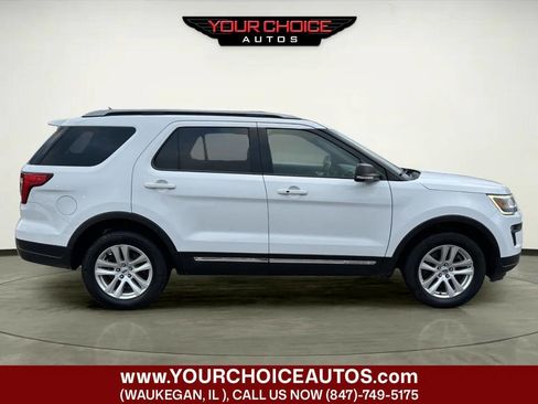 Used 2019 Ford Explorer XLT w/ Equipment Group 202A image 6