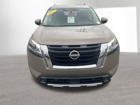Certified 2023 Nissan Pathfinder Platinum w/ Lighting Package (N92) AWD/4WD image 7