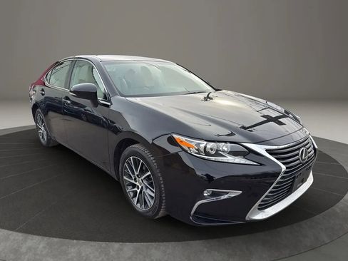 Used 2016 Lexus ES 350 w/ Premium Package w/Wood Trim image 3