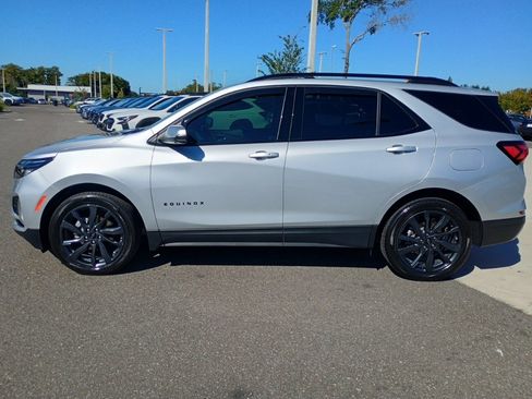 Used 2022 Chevrolet Equinox RS w/ Infotainment Package image 8