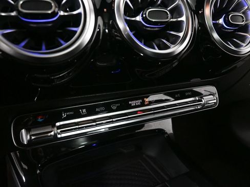 Used 2024 Mercedes-Benz CLA 250 image 14