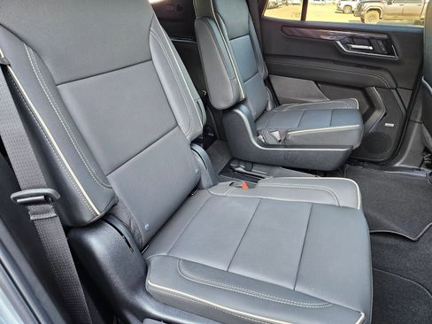 New 2026 GMC Yukon Elevation image 29