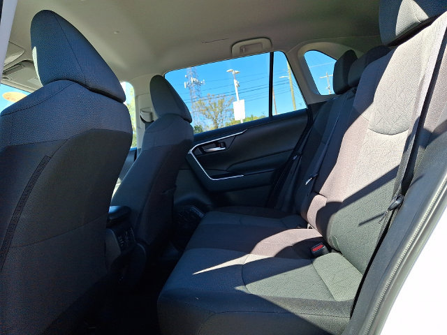 Used 2025 Toyota RAV4 XLE FWD image 10