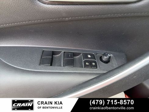 Used 2020 Toyota Corolla SE w/ Body Protection Package FWD image 28
