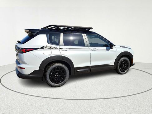 New 2026 Mitsubishi Outlander AWD image 7