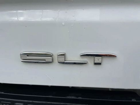 Used 2022 GMC Sierra 1500 SLT w/ SLT Premium Plus Package image 11