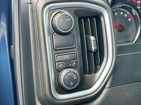 Used 2021 Chevrolet Silverado 1500 LT image 11